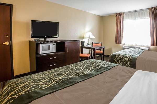  - Econo Lodge Inn & Suites Monroe - I-75, Exit 11