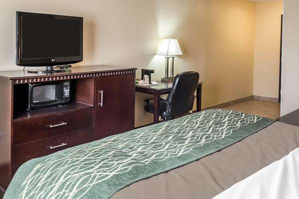  - Econo Lodge Inn & Suites Monroe - I-75, Exit 11