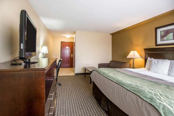  - Econo Lodge Inn & Suites Monroe - I-75, Exit 11
