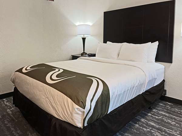  - Quality Inn by the Bay Traverse City