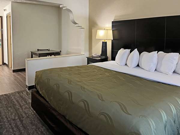  - Quality Inn by the Bay Traverse City