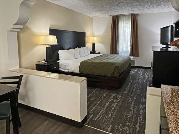  - Quality Inn by the Bay Traverse City