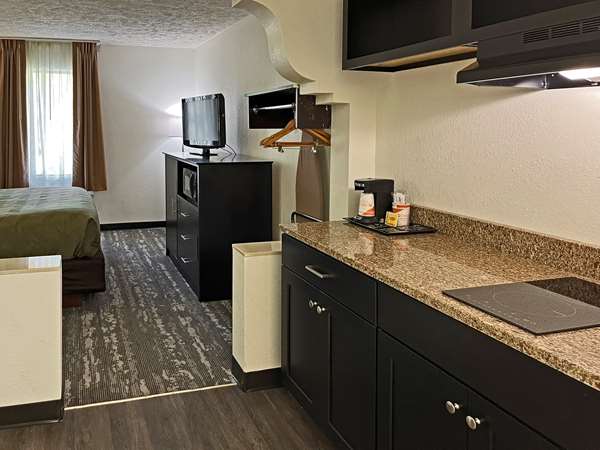  - Quality Inn by the Bay Traverse City