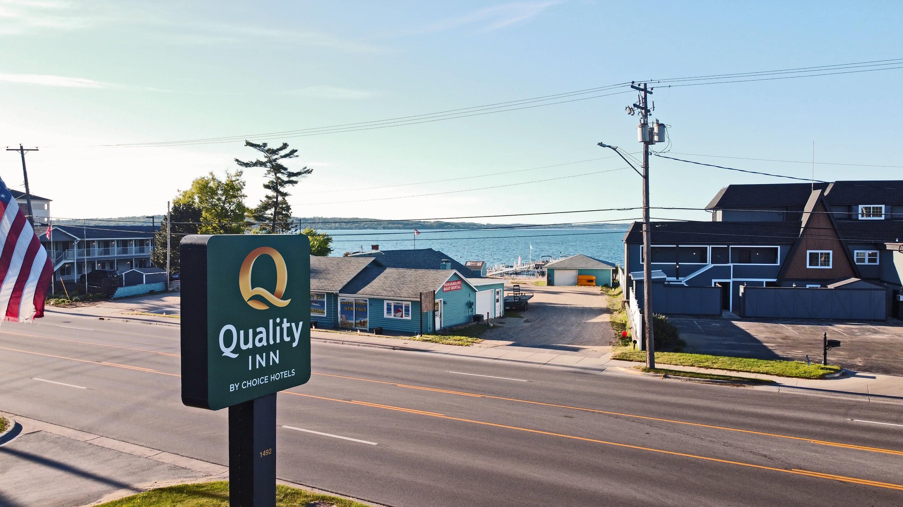 Hotel Entrance | Quality Inn