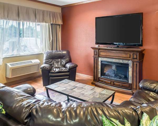  - Quality Inn Lakeville