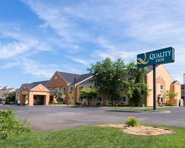 Exterior view - Quality Inn Lakeville