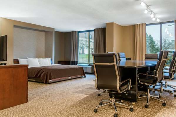 Suite - Comfort Inn Minneapolis Airport Bloomington