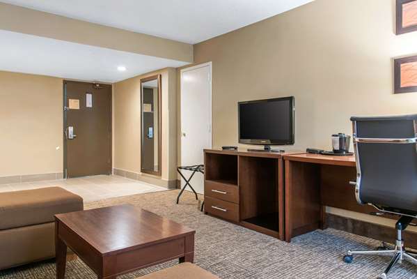 Suite - Comfort Inn Minneapolis Airport Bloomington
