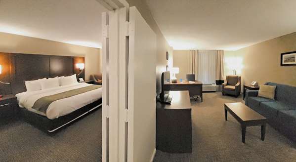 Suite - Comfort Inn Minneapolis Airport Bloomington