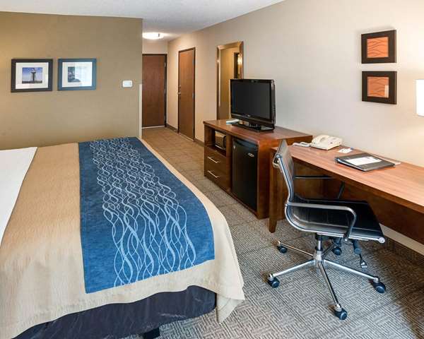  - Comfort Inn West Duluth - I-35, Exit 253B