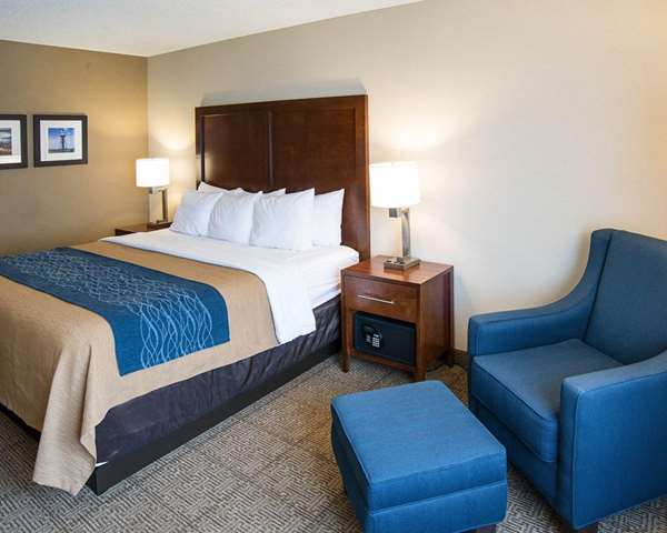 - Comfort Inn West Duluth - I-35, Exit 253B