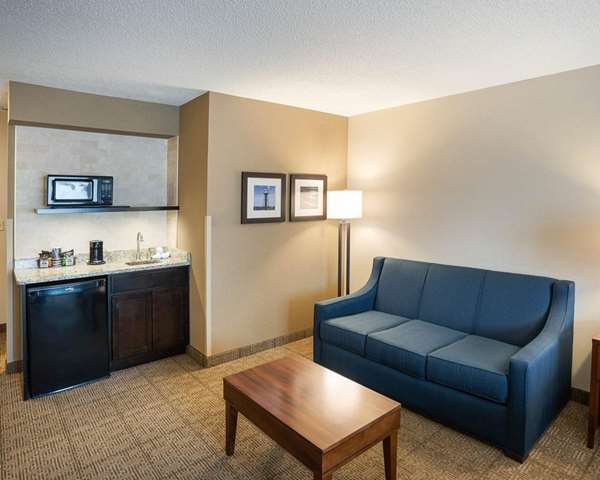  - Comfort Inn West Duluth - I-35, Exit 253B