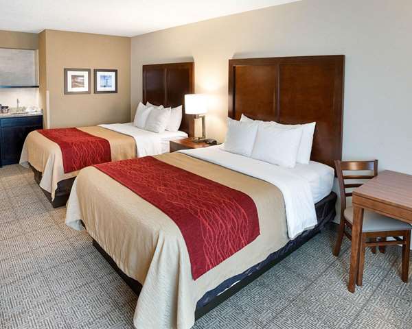  - Comfort Inn West Duluth - I-35, Exit 253B