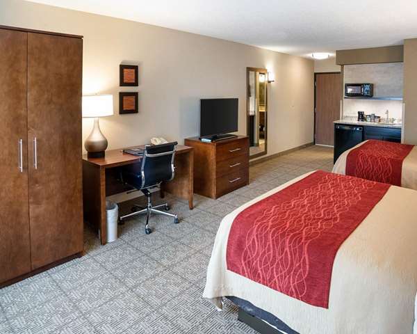  - Comfort Inn West Duluth - I-35, Exit 253B