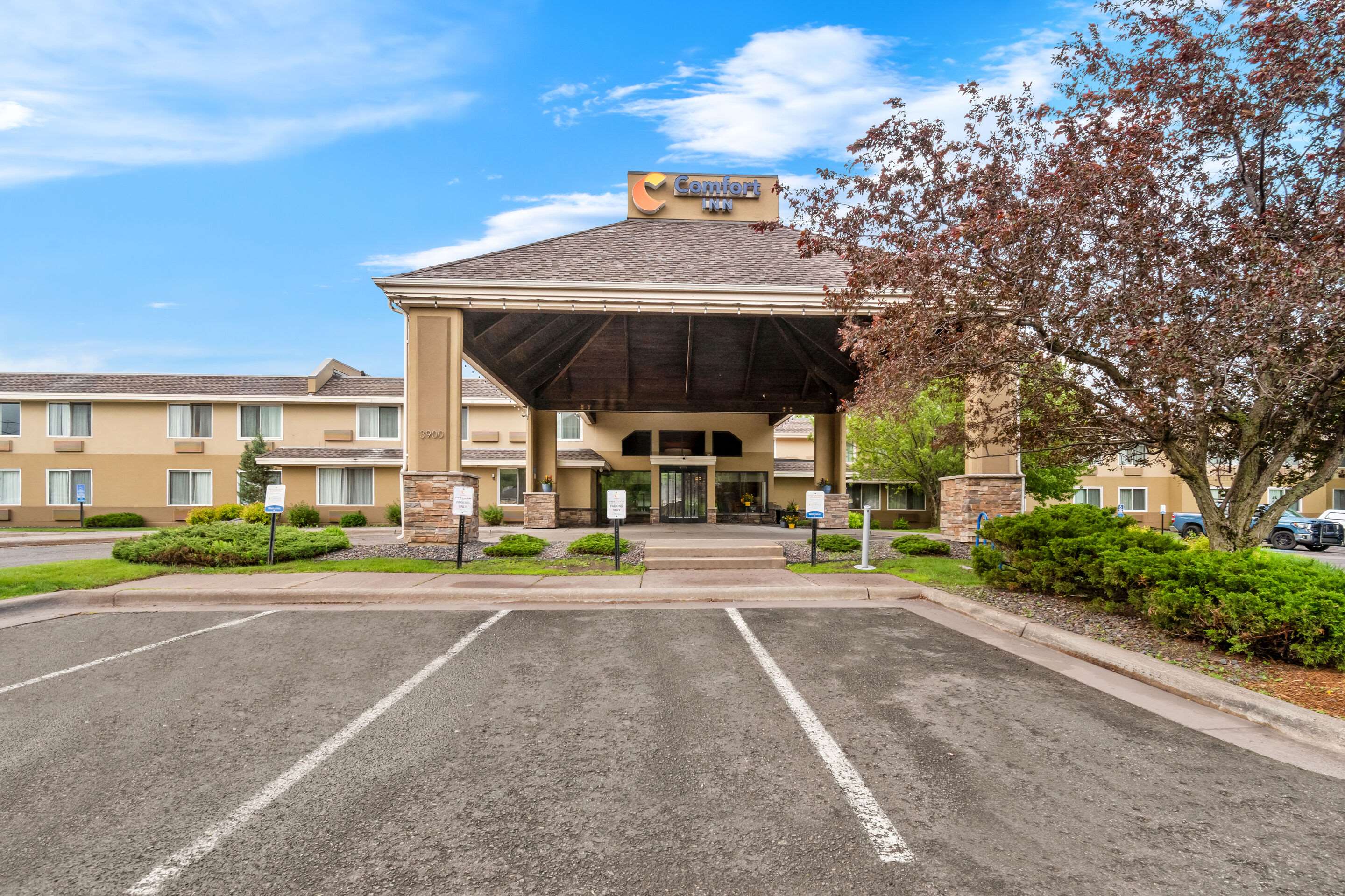 Hotel exterior | Comfort Inn Duluth-West