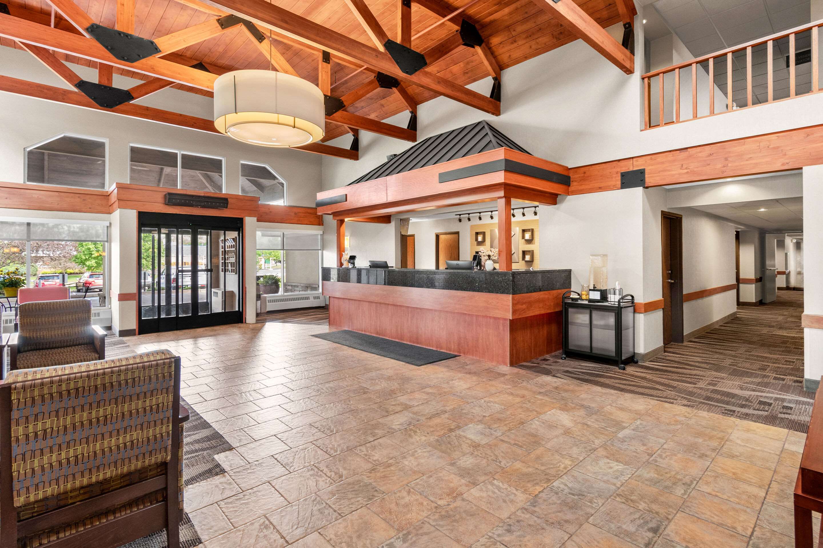 Hotel lobby | Comfort Inn Duluth-West