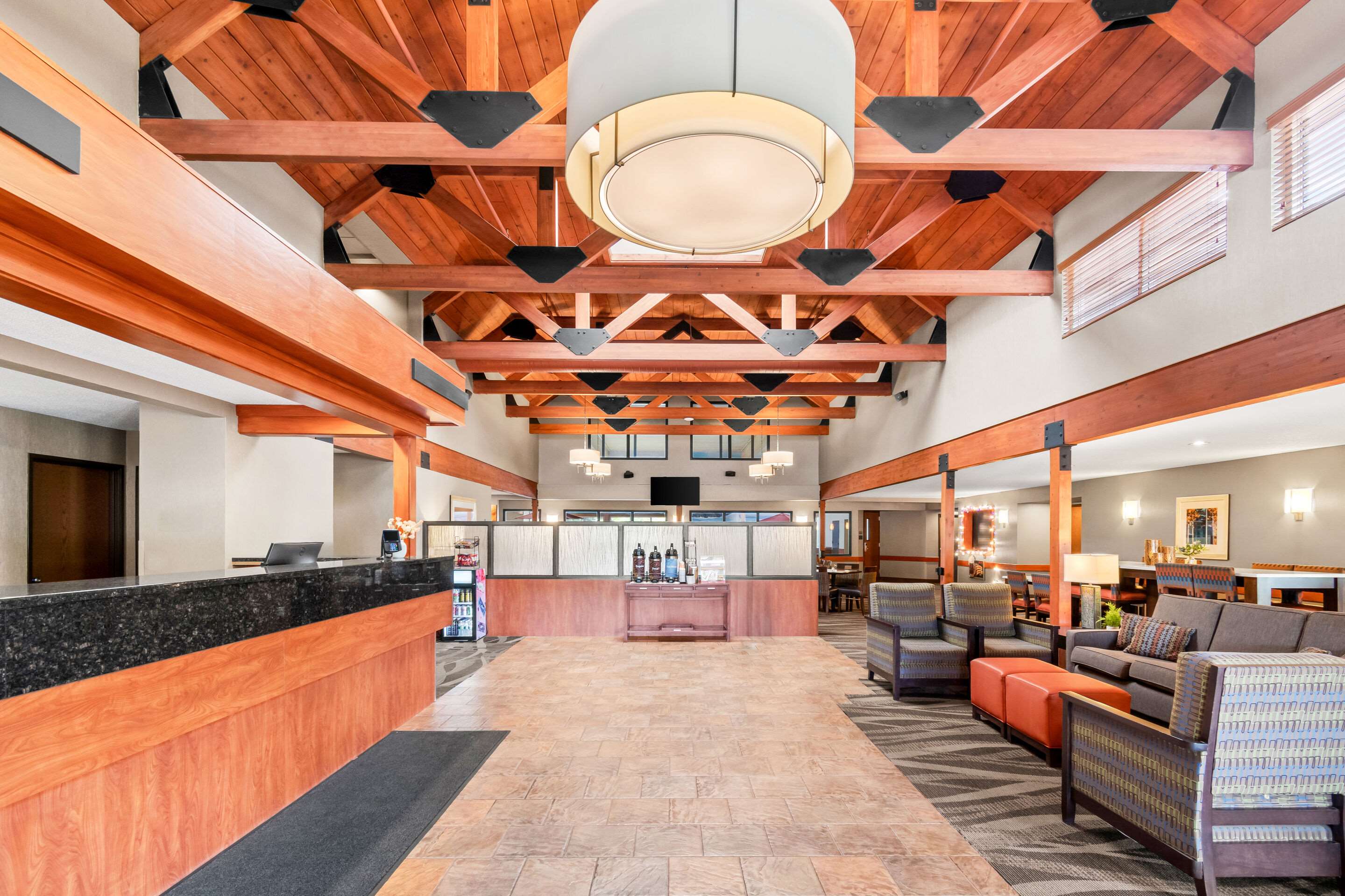 Hotel lobby | Comfort Inn Duluth-West
