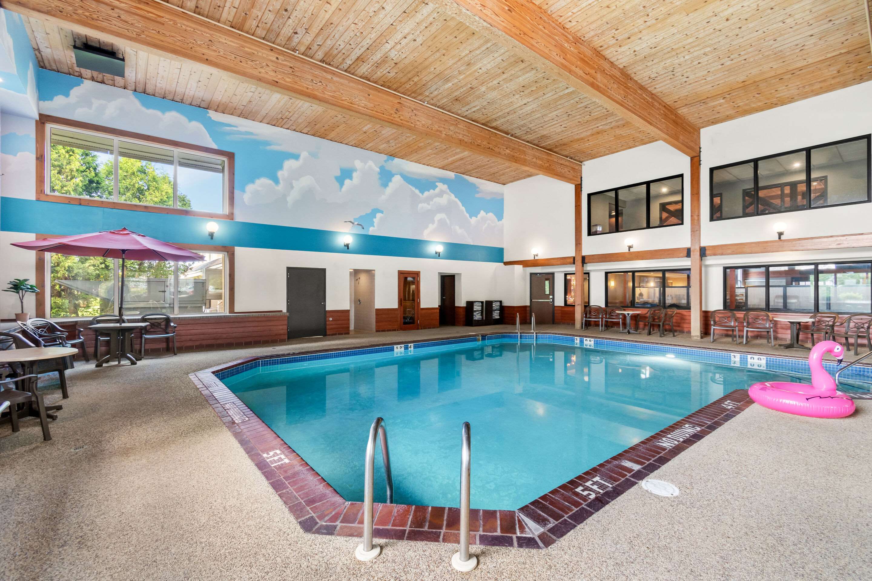 Indoor pool | Comfort Inn Duluth-West