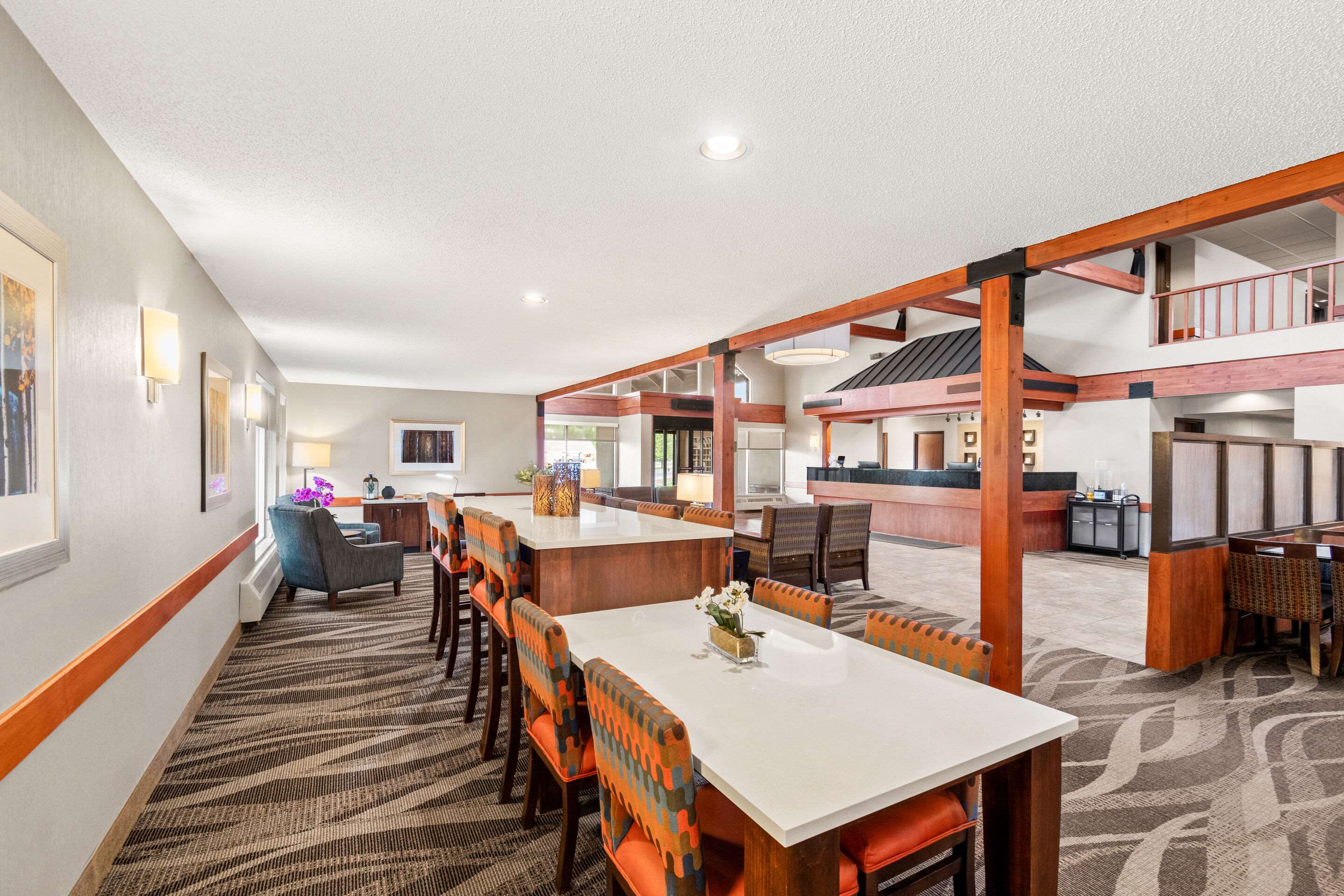 Breakfast area | Comfort Inn Duluth-West