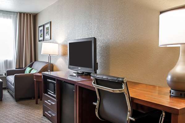 Suite - Comfort Inn Fergus Falls - I-94, Exit 54