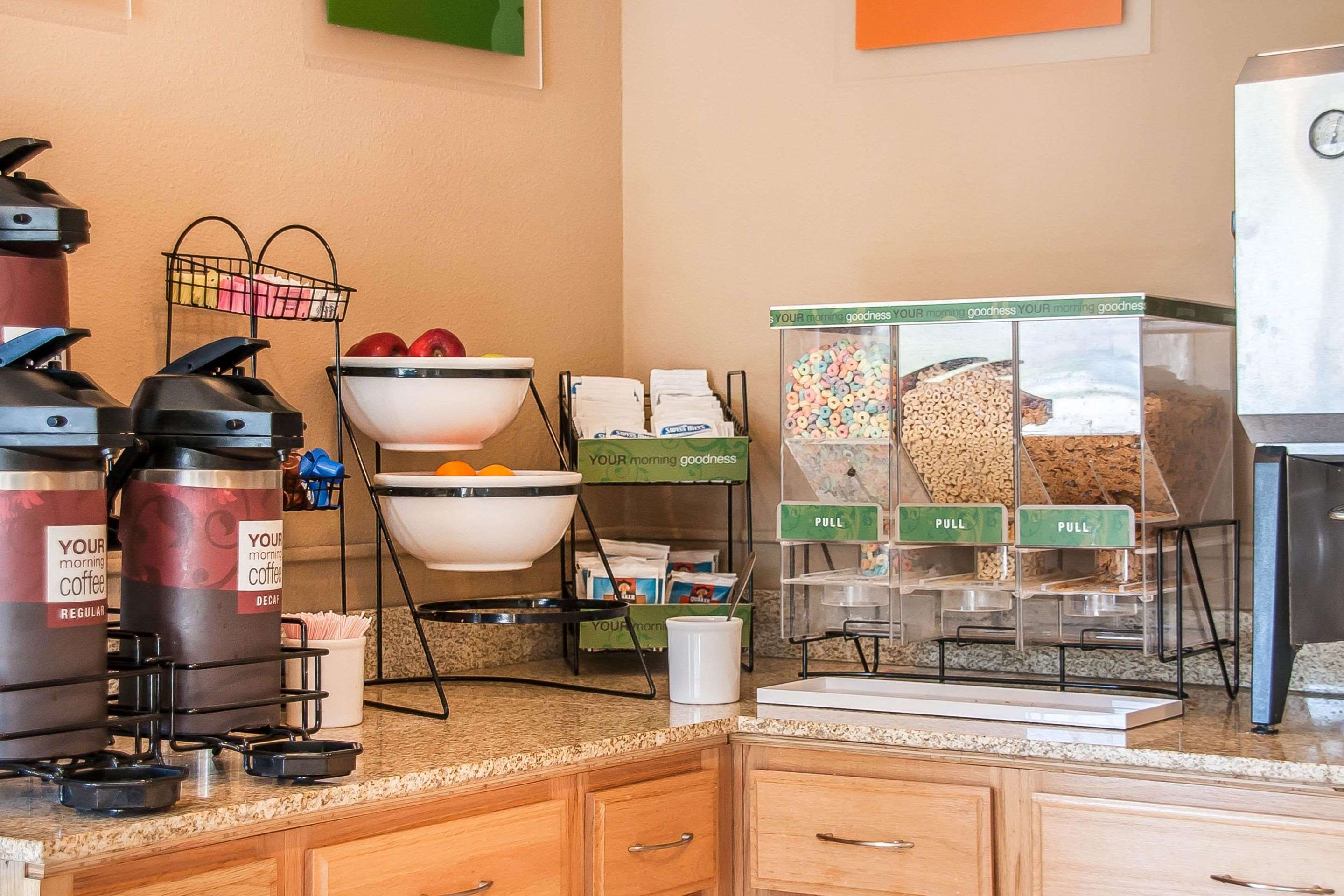 Free continental breakfast | Comfort Inn Fergus Falls