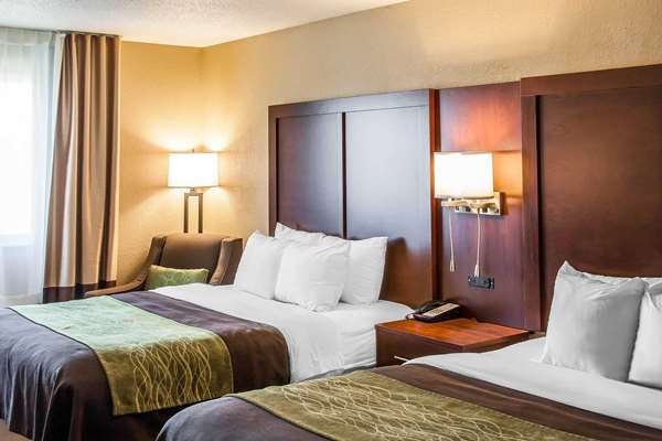  - Comfort Inn Fergus Falls - I-94, Exit 54