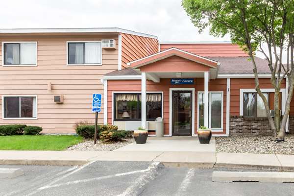 Exterior view - Rodeway Inn Red Wing