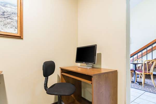 Conference Area - Rodeway Inn Red Wing