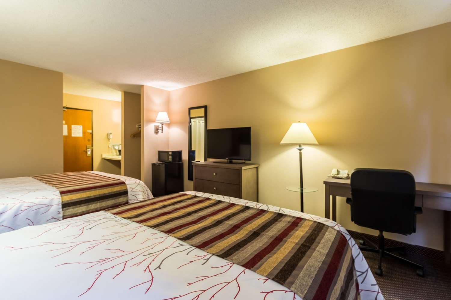 Rodeway Inn Red Wing, MN See Discounts