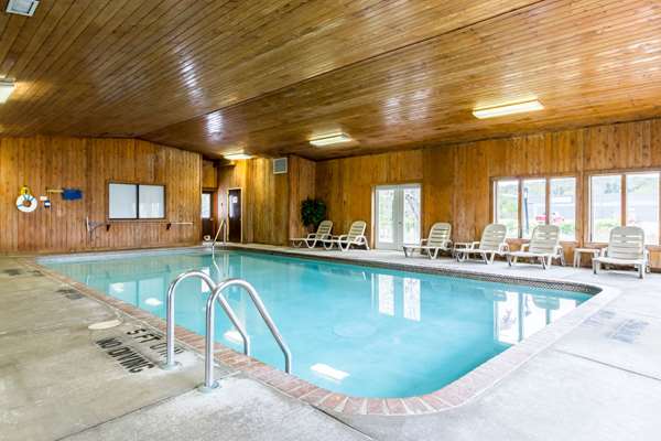 Pool - Rodeway Inn Red Wing