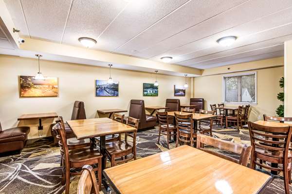 Amenities - Econo Lodge South Rochester
