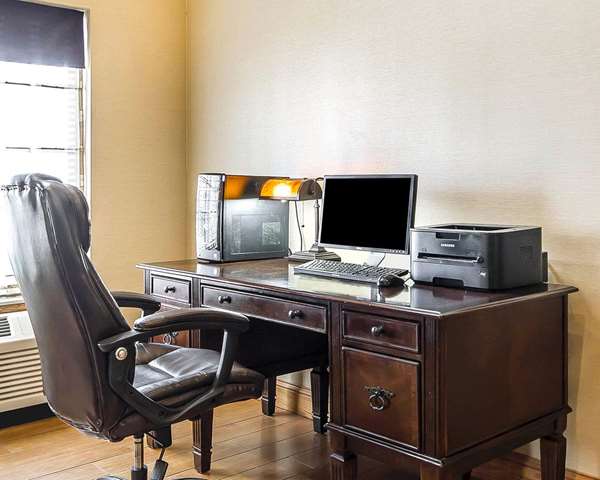 Conference Area - Comfort Inn Owatonna