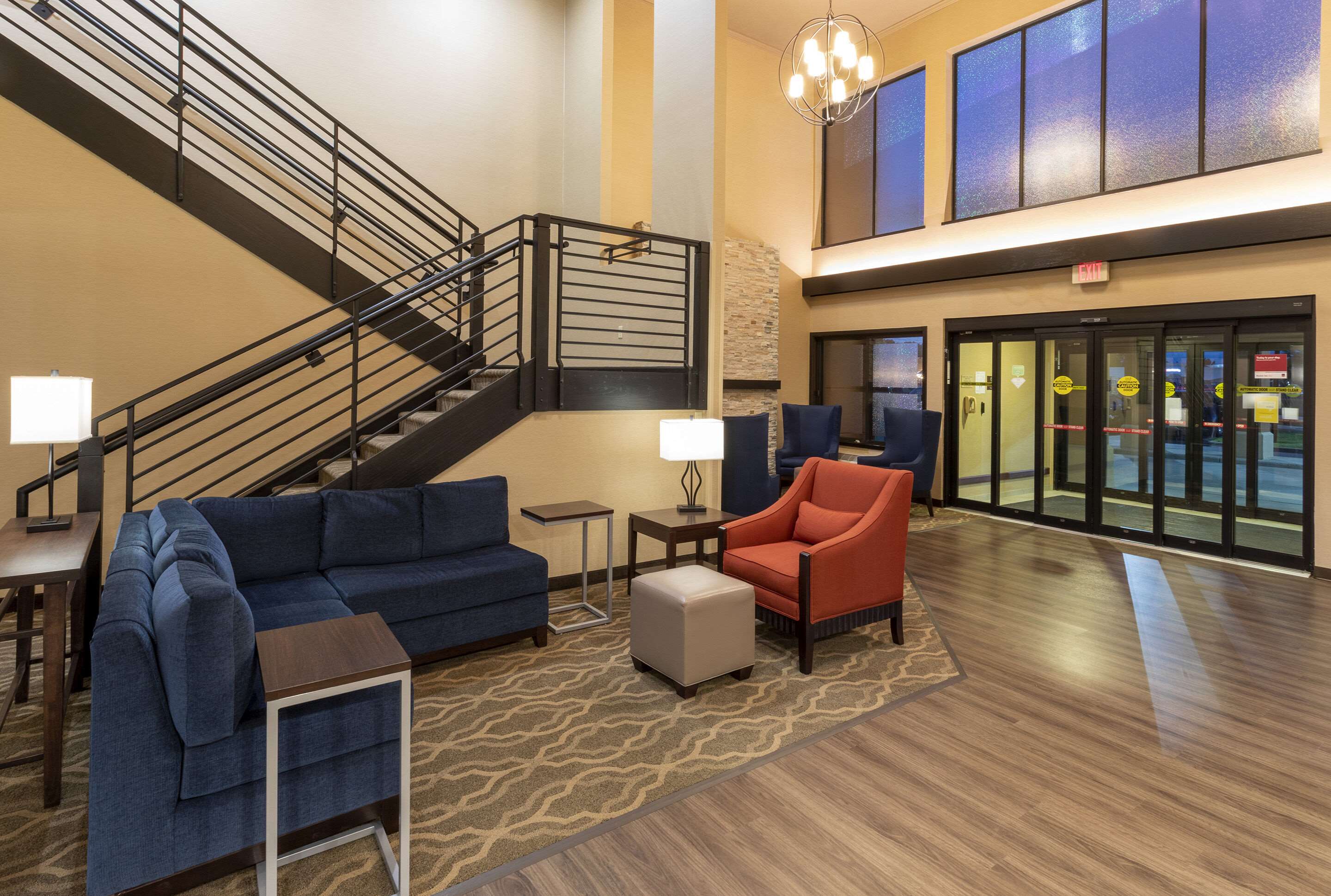 Lobby | Comfort Suites