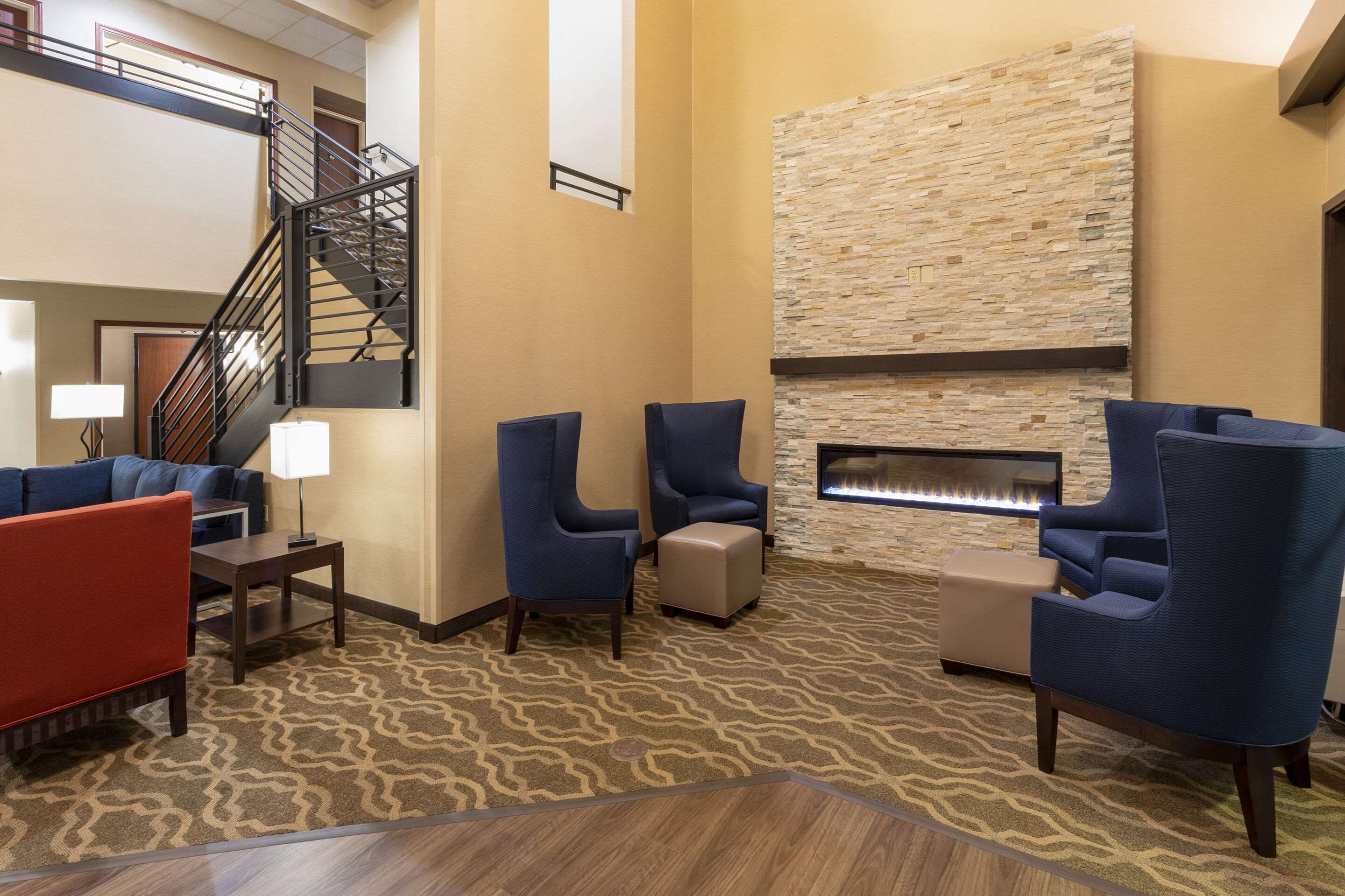 Lobby | Comfort Suites