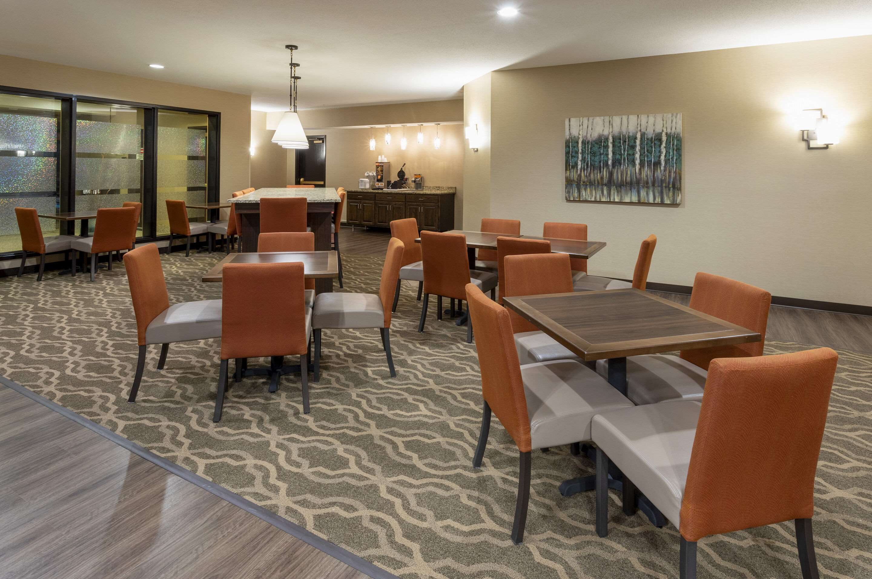 Breakfast area | Comfort Suites