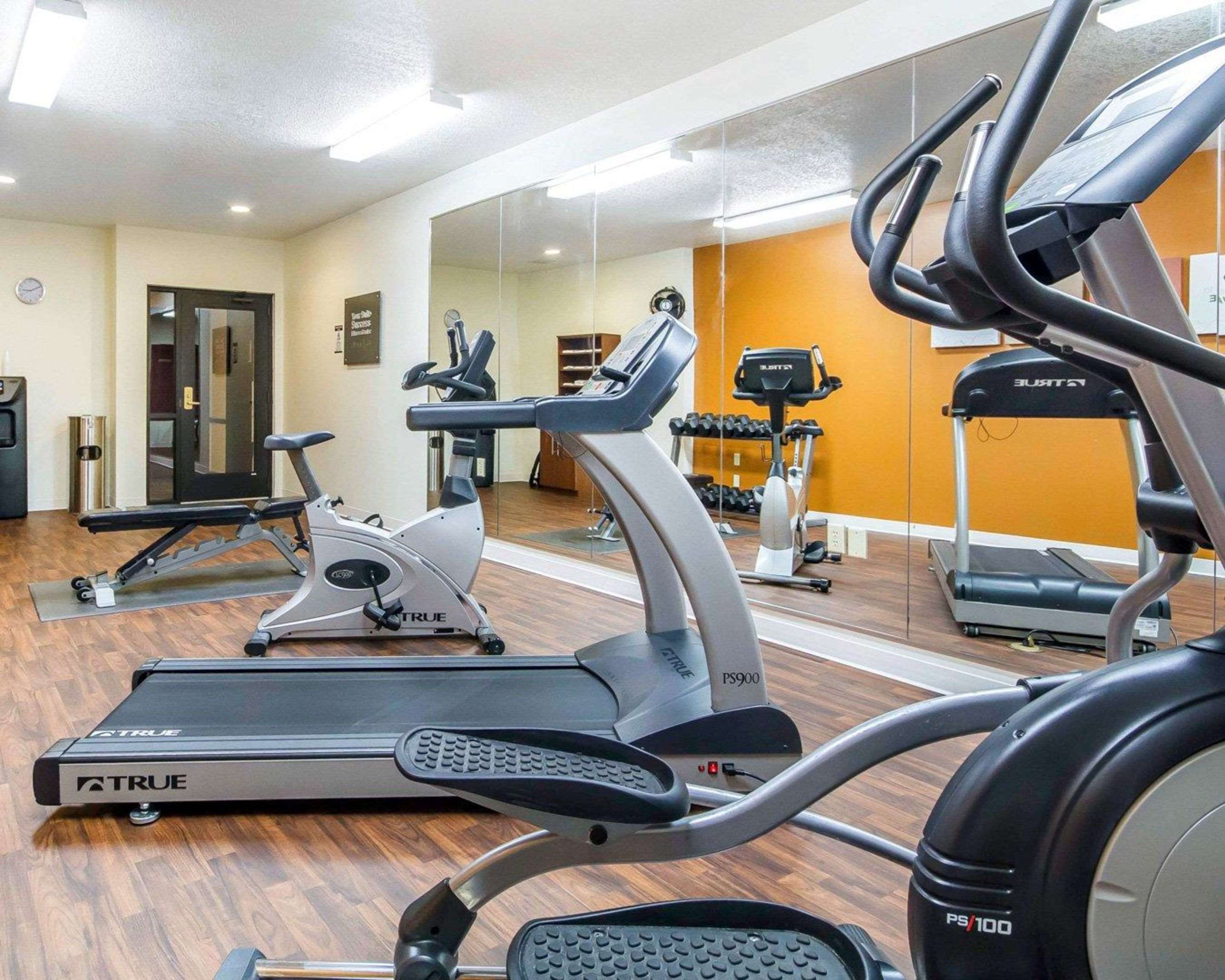 Fitness center | Comfort Suites