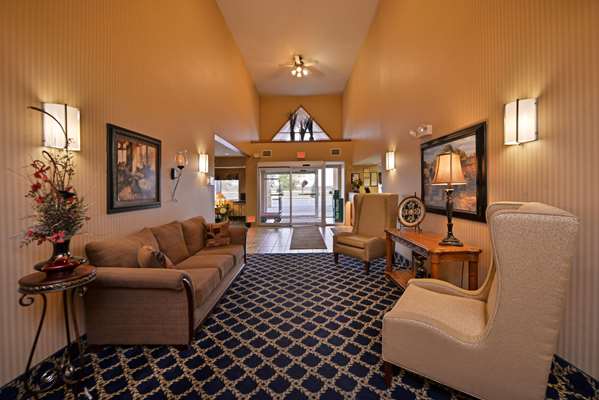  - Comfort Inn Albert Lea - I-35, Exit 11