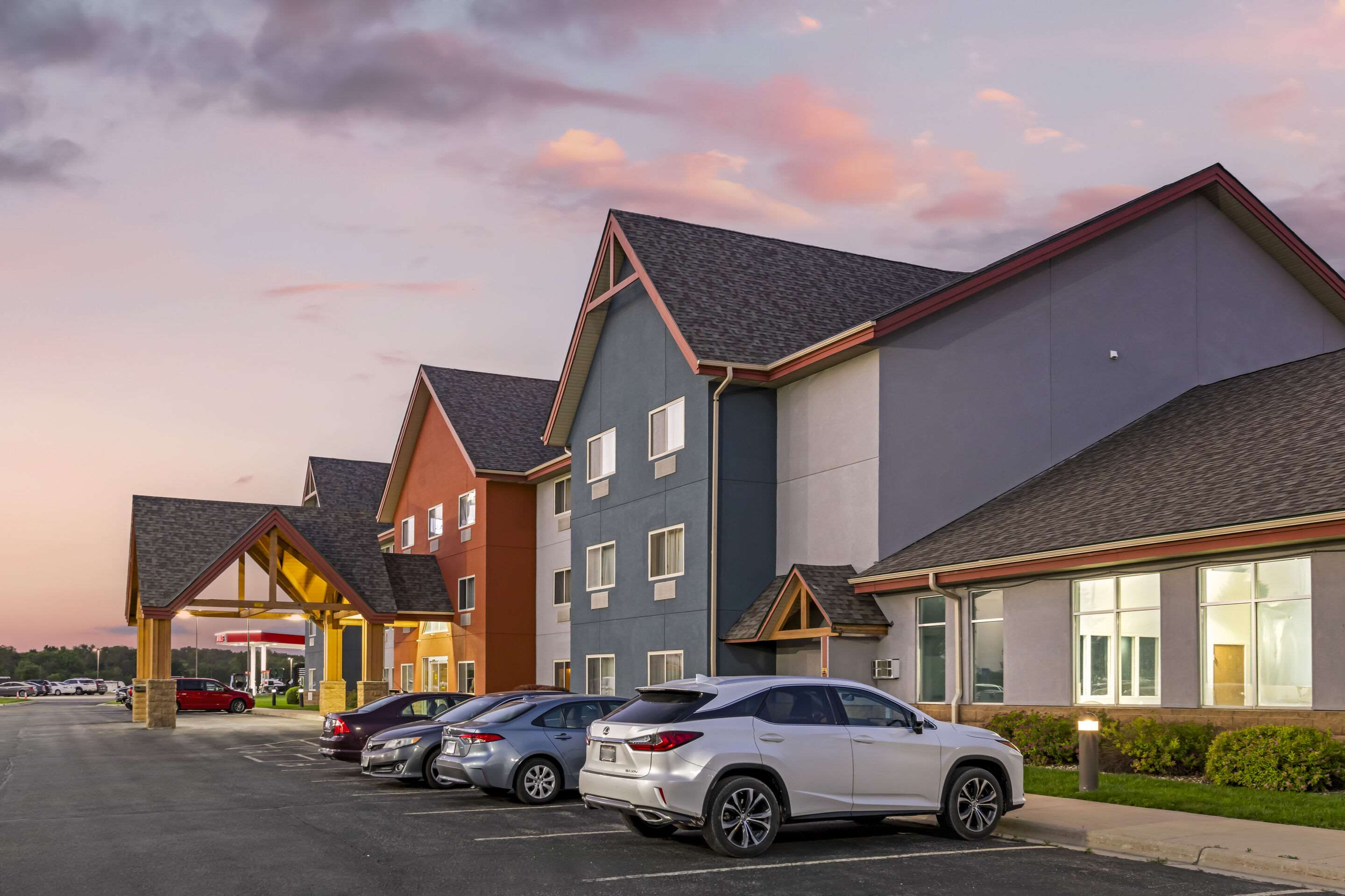 Twilight | Comfort Inn Albert Lea