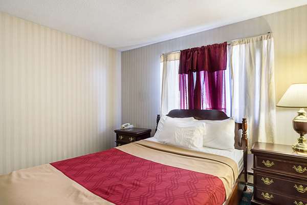  - Econo Lodge Jackson - I-90, Exit 73