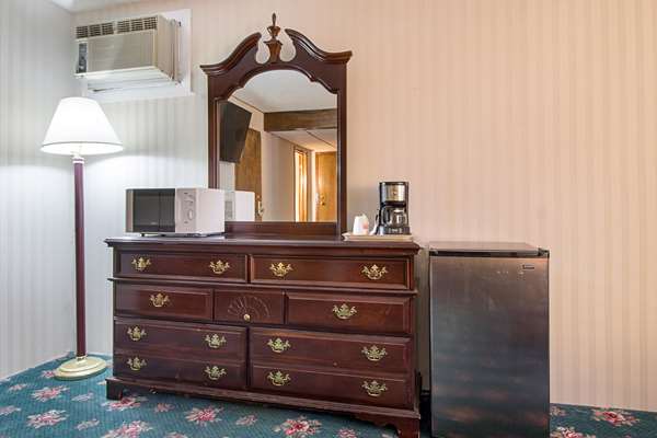 Suite - Econo Lodge Jackson - I-90, Exit 73