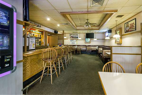 Bar - Econo Lodge Jackson - I-90, Exit 73