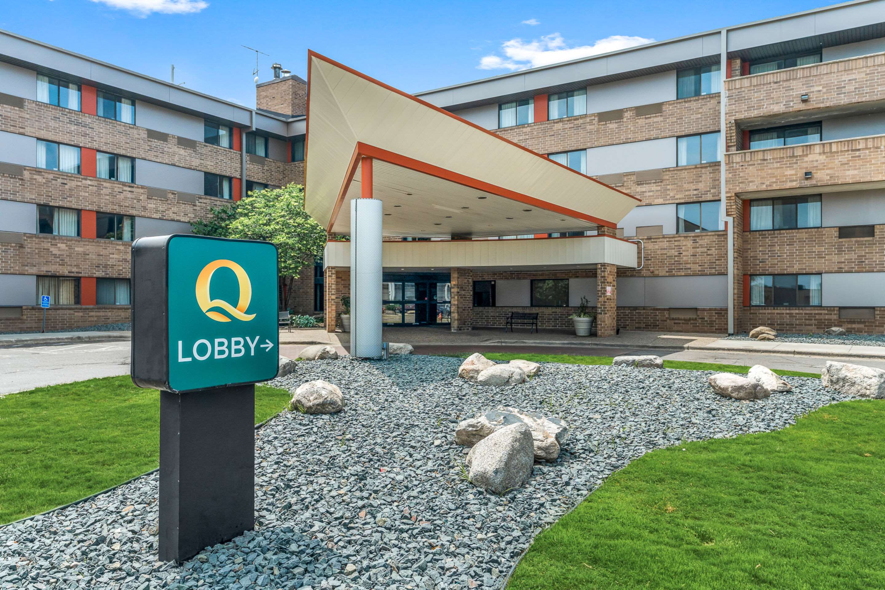 Hotel exterior | Quality Inn & Suites Mall of America - MSP Airport