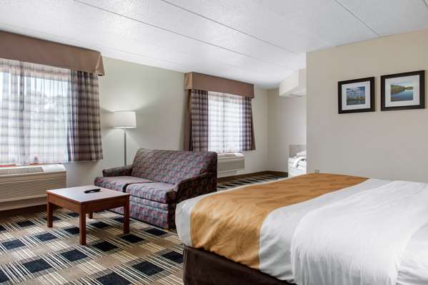 Suite - Quality Inn Northwest Rochester