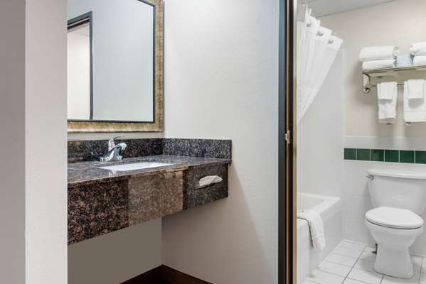  - Quality Inn Northwest Rochester