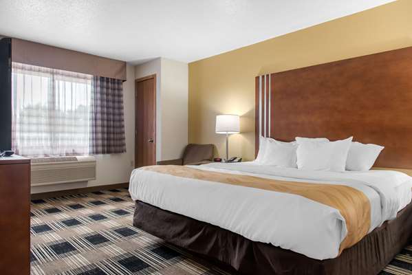 Suite - Quality Inn Northwest Rochester