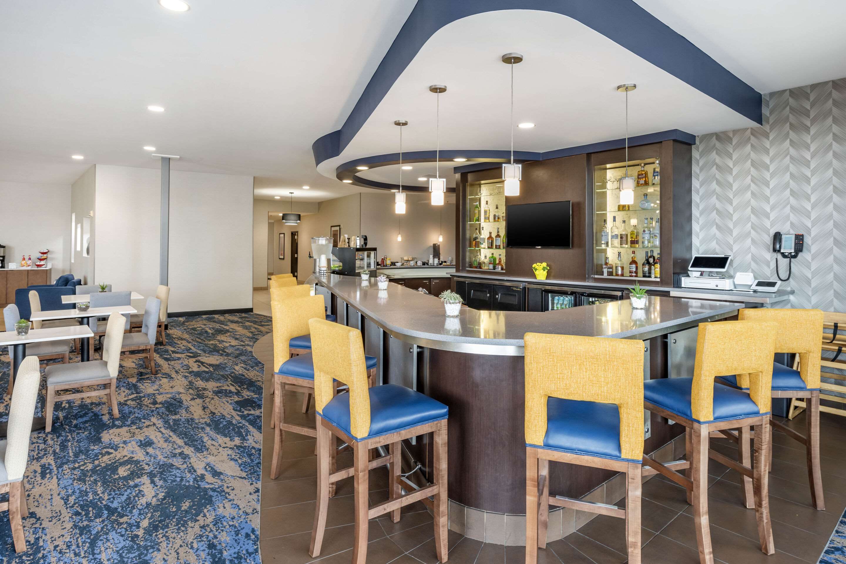 Bar | Cambria Hotel Minneapolis Maple Grove