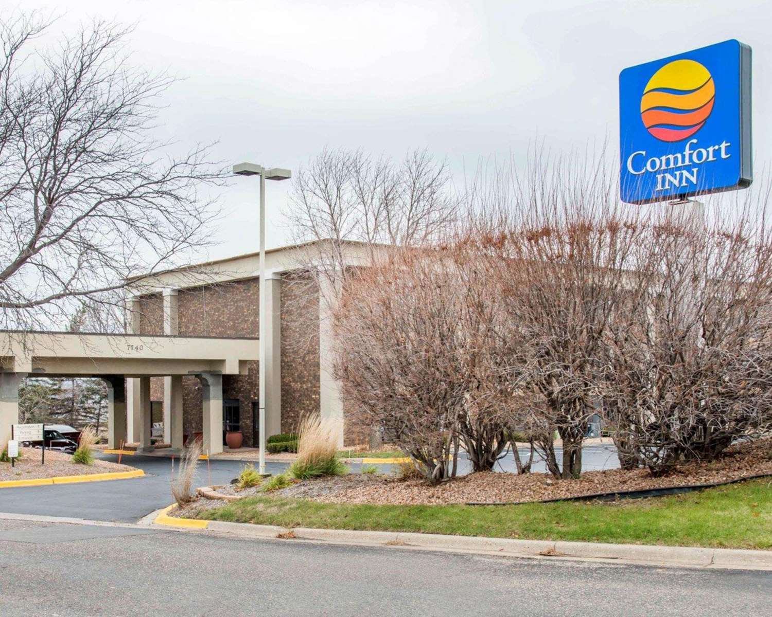 Comfort Inn Eden Prairie, MN See Discounts