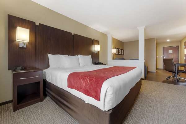 Suite - Comfort Suites & Conference Center Worthington - I-90, Exit 43