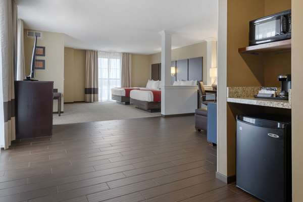 Suite - Comfort Suites & Conference Center Worthington - I-90, Exit 43