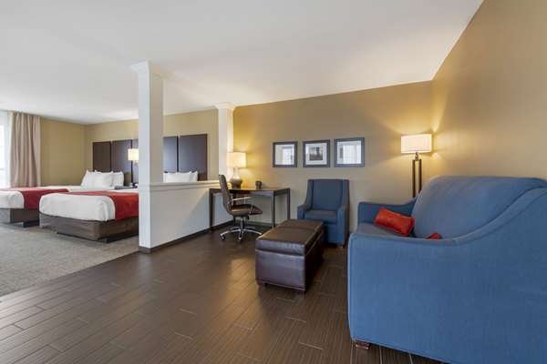 Suite - Comfort Suites & Conference Center Worthington - I-90, Exit 43